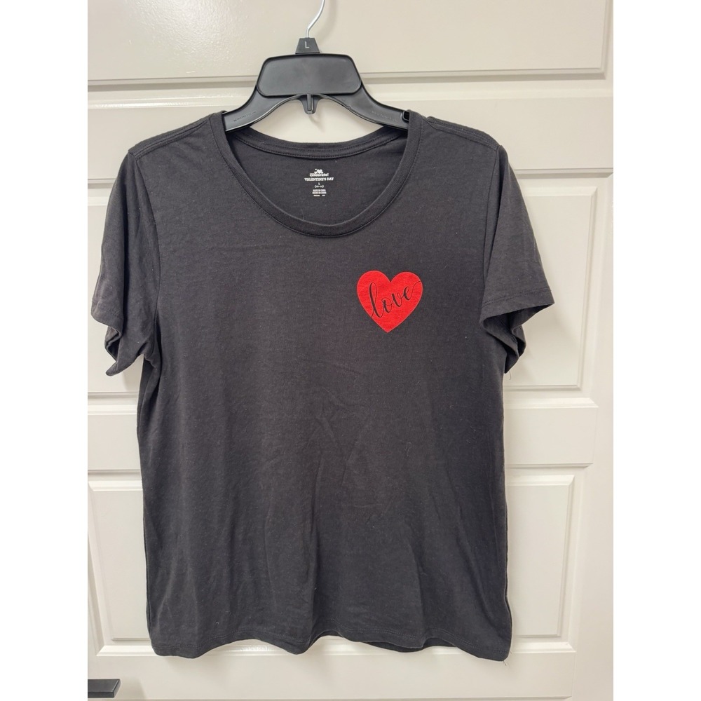 Way To Celebrate Valentines Day Black T-shirt Red Heart Love Short Sleeve Large